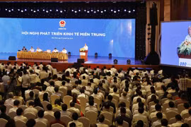 Thủ tướng Nguyễn Xuân Phúc phát biểu tại hội nghị. (Ảnh: Thống Nhất/TTXVN)