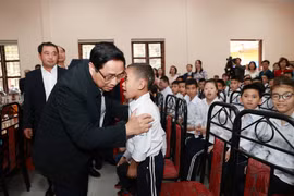 Thủ tướng Phạm Minh Chính thăm Trung tâm bảo trợ xã hội tỉnh Hải Dương