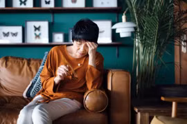 Sự suy giảm estrogen gây nhiều triệu chứng cho sức khỏe phụ nữ trung niên. (Ảnh: iStock)