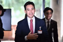 Ông Pita Limjaroenrat, lãnh đạo đảng Tiến bước (MFP), ứng cử viên thủ tướng Thái Lan. (Ảnh: AFP/TTXVN)