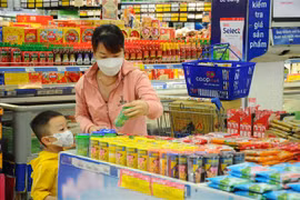 VCCI đề nghị giảm thuế VAT 8% tất cả hàng hóa dịch vụ tới nửa năm 2024