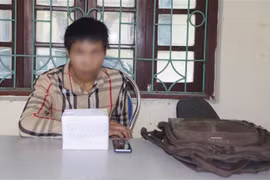 Bắt đối tượng vận chuyển 1.000 viên ma túy tổng hợp và 400g heroin 