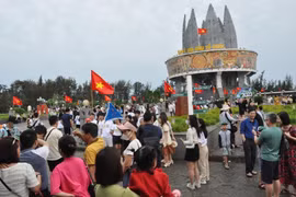 Móng Cái - Sức hút khó cưỡng của điểm du lịch nơi địa đầu Tổ quốc