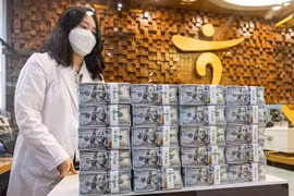  Giới siêu giàu của Hàn Quốc nắm giữ khối tài sản trị giá trung bình 32,3 tỷ won (24,5 triệu USD) trong năm 2022 . (Nguồn: Yonhap News)