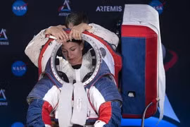 Trang phục mới của NASA. (Nguồn: Reuters)