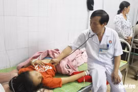 Nghệ An: 5 học sinh bị sét đánh khi đang trên đường đi học về