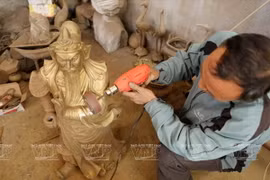 [Photo] Làng đúc đồng Quảng Bố kết hợp hiện đại vào sản xuất