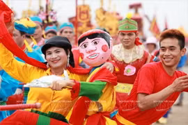[Photo] Tưng bừng tham gia lễ hội Valentine "thuần Việt" 
