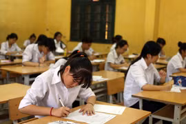 Thí sinh Hà Nội dự thi vào lớp 10. (Ảnh: Quý Trung/TTXVN)