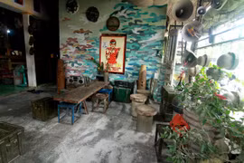 Một góc quán càphê Hè. (Ảnh: Xuân Mai/Vienam+)