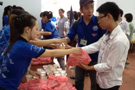 18 điểm phát cơm trưa miễn phí cho thí sinh tại Hà Nội 