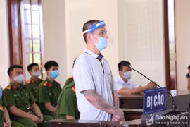 Bị cáo Nguyễn Văn Lâm tại phiên tòa sơ thẩm. (Nguồn: Báo Nghệ An) 