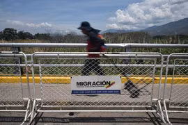 Cây cầu Tienditas nối bang Táchira của Venezuela với tỉnh Santander của Colombia. (Nguồn: Elespectador)