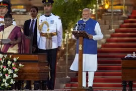 Ông Narendra Modi trở thành người thứ hai, sau cựu Thủ tướng Jawaharlal Nehru, được bầu giữ chức Thủ tướng 3 nhiệm kỳ liên tiếp. (Nguồn: AP)
