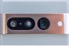 Google Pixel 8 được cho là sẽ sử dụng công nghệ HDR (dải tương phản động rộng) so le. (Nguồn: CNET)