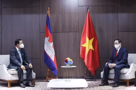 [Photo] Thủ tướng Phạm Minh Chính hội kiến Thủ tướng Campuchia Hun Sen