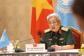 Thượng tướng Nguyễn Chí Vịnh, Thứ trưởng Bộ Quốc phòng, phát biểu tại hội đàm. (Ảnh: Dương Giang/TTXVN) 