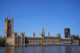 Tòa nhà Quốc hội Anh ở thủ đô London ngày 20/4/2020. (Nguồn: AFP/TTXVN) 