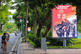 [Photo] Hà Nội chào mừng 67 năm Ngày Giải phóng Thủ đô 10/10