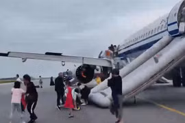 Máy bay của Air China hạ cánh khẩn cấp tại Singapore. (Nguồn: X)