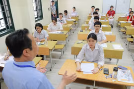 Thí sinh dự thi vào lớp 10. (Ảnh: TTXVN)