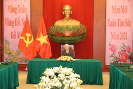 Tại Trụ sở Trung ương Đảng, Tổng Bí thư, Chủ tịch nước Nguyễn Phú Trọng điện đàm với Tổng Bí thư, Chủ tịch nước Trung Quốc Tập Cận Bình. (Ảnh: Trí Dũng/TTXVN) 