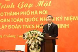 Chủ tịch Ủy ban Nhân dân thành phố Hà Nội Chu Ngọc Anh phát biểu tại buổi gặp mặt. (Nguồn: laodong.vn) 