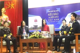Các đại biểu tại điểm cầu Hà Nội tham gia tọa đàm. (Nguồn: dangcongsan.vn) 