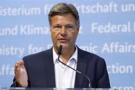 Bộ trưởng Kinh tế Đức Robert Habeck tại cuộc họp báo ở Berlin, Đức. (Ảnh: AFP/TTXVN) 