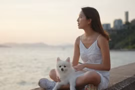 Các nghiên cứu cho thấy rằng sự kết nối với một con vật có thể làm tăng hoặc giảm lượng hormone, bao gồm cả cortisol, hormone gây căng thẳng của chúng ta. (Nguồn: Shutterstock)