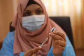 Tiêm vaccine ngừa COVID-19 tại Rafah, Palestine, ngày 3/3/2021. (Ảnh: THX/TTXVN) 