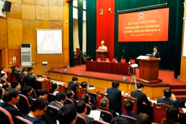 Phó Thủ tướng Chính phủ Vũ Đức Đam phát biểu chỉ đạo hội nghị. (Ảnh: Dương Ngọc/TTXVN) 