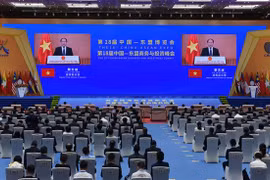 Phó Thủ tướng Chính phủ Việt Nam Lê Văn Thành phát biểu tại Lễ khai mạc hội chợ qua video trực tuyến. (Ảnh: Tiến Trung/TTXVN) 