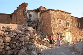 Nhiều ngôi nhà bị đổ sập sau trận động đất ở Tahannaout, Maroc, ngày 9/9/2023. (Ảnh: THX/TTXVN)