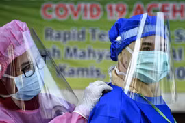 Một điểm xét nghiệm nhanh COVID-19 tại Sibreh, tỉnh Aceh, Indonesia, ngày 11/6/2020. (Nguồn: AFP/TTXVN) 