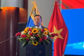 Đại sứ Việt Nam tại Venezuela Vũ Trung Mỹ phát biểu tại buổi lễ. (Ảnh: Đại sứ quán cung cấp/TTXVN phát)