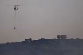 Phi đội trực thăng gồm 3 người Kyrgyzstan và một người Thổ Nhĩ Kỳ, trong đó một người Kyrgyzstan đã được giải cứu và đưa đến bệnh viện trong tình trạng ổn định. (Nguồn: Ajanslar)
