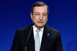 Thủ tướng Italy Mario Draghi phát biểu tại một cuộc họp ở Paris, Pháp ngày 9/6/2022. (Ảnh: AFP/TTXVN) 