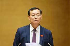Chủ nhiệm Ủy ban Quốc phòng và An ninh của Quốc hội Lê Tấn Tới trình bày Báo cáo giải trình, tiếp thu, chỉnh lý dự thảo Luật Cảnh sát cơ động. (Ảnh: Phương Hoa/TTXVN) 