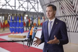 Thủ tướng Bỉ Alexander De Croo phát biểu tại Brussels, Bỉ. (Ảnh: AFP/TTXVN)