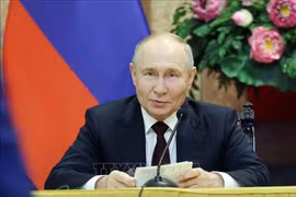 Tổng thống Nga Vladimir Putin tại cuộc gặp gỡ báo chí sau hội đàm với Chủ tịch nước Tô Lâm. (Ảnh: TTXVN)