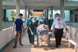 BN1536 được chuyển vào Thành phố Hồ Chí Minh để tiếp tục điều trị. (Ảnh: Văn Dũng/TTXVN) 