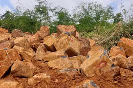 Đá bazan bị khai thác trái phép tại Đắk Nông. (Ảnh: Hưng Thịnh/TTXVN) 