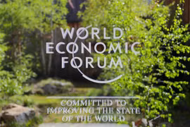 Biểu tượng Diễn đàn Kinh tế thế giới (WEF) tại Davos, Thụy Sĩ, ngày 21/5/2022. (Ảnh: THX/TTXVN) 