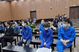 Các bị cáo tại phiên tòa. (Ảnh: Kim Anh/TTXVN)
