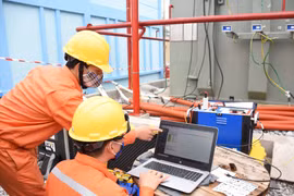 Yêu cầu về dịch vụ điện trực tuyến trong tháng 3 tăng gần 30%