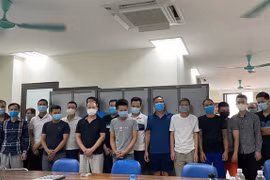 Các đối tượng trong đường dây cá độ bóng đá. (Nguồn: VTV) 