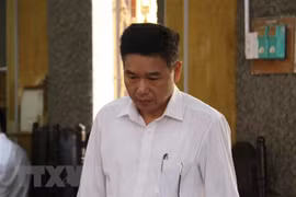 Bị cáo Trần Xuân Yến, nguyên Phó Giám đốc Sở Giáo dục và Đào tạo tỉnh Sơn La tại phiên tòa ngày 18/10/2019. (Ảnh: Hữu Quyết/TTXVN) 