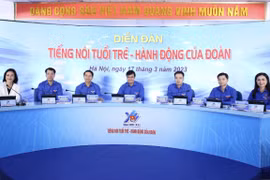 Lãnh đạo Trung ương Đoàn chủ trì diễn đàn. (Ảnh: Minh Đức/TTXVN)
