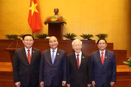 Các vị lãnh đạo Đảng, Nhà nước. (Ảnh: Trí Dũng/TTXVN) 